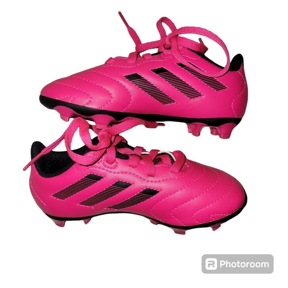 Adidas Goletto V lll Soccer cleats. ^
